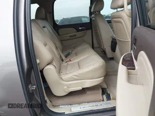 2012 GMC Yukon XL Denali with VIN 1GKS2MEF8CR184664, listed as a IAAI auction lot 41901537 with 208,500 mi miles. Bid and sale history available at carsss.com. Image 8.