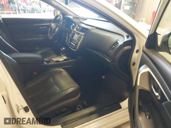 2018 Nissan Altima SR with VIN 1N4AL3AP7JC239057, listed as a IAAI auction lot 41817778 with 93,076 mi miles and . Bid and sale history available at carsss.com. Image 5.
