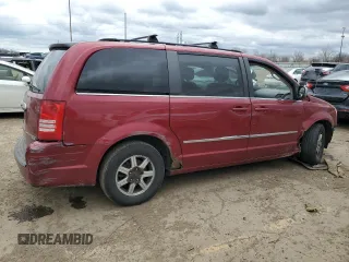 2010 Chrysler Town & Country Touring Plus z VIN 2A4RR8DX8AR398997, wystawiony jako Copart lot #53237575 z przebiegiem 311 281 mil mil oraz Czysty tytuł • Clean title. Historia ofert i sprzedaży dostępna na DreamBid. Obrazek 3.