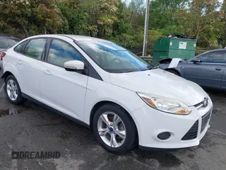 2013 Ford Focus SE with VIN 1FADP3F2XDL240898, listed as a IAAI auction lot 41975481 with 131,304 mi miles. Bid and sale history available at carsss.com. Image 1.