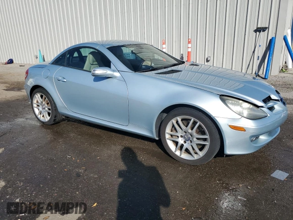 2007 Mercedes-Benz SLK 350 with VIN WDBWK56FX7F149048, listed as a Copart auction lot 84550844 with 90,776 mi miles and Clean title. Bid and sale history available at DreamBid. Image 4.