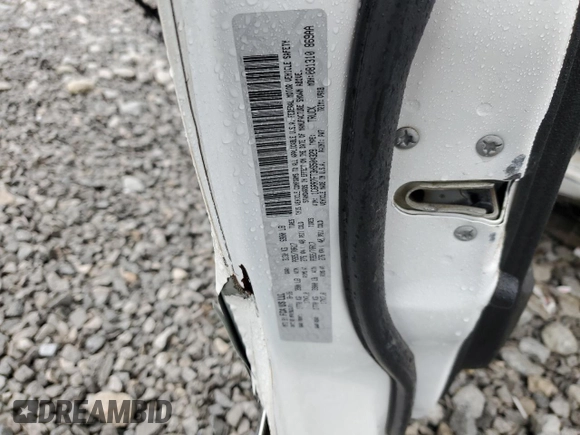 2017 Ram 1500 Express z VIN 1C6RR7FT3HS504329, wystawiony jako Copart lot #58144275 z przebiegiem 114 090 mil mil oraz Szkoda całkowita • Salvage title. Historia ofert i sprzedaży dostępna na DreamBid. Obrazek 13.