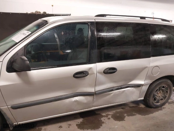 2004 Ford Freestar Wagon SE with VIN 2FMZA51624BB03988, listed as a IAAI auction lot 41335818 with 251,211 mi miles. Bid and sale history available at carsss.com. Image 14.
