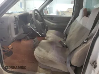1997 GMC Sonoma with VIN 1GTCT14X2VK514199, listed as a Copart auction lot 47476735 with 136,443 mi miles and Salvage Title. Bid and sale history available at carsss.com. Image 7.