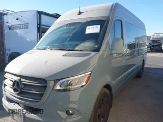 2021 Mercedes-Benz Sprinter Cargo with VIN W1W4ECHY5MT075011, listed as a IAAI auction lot 41364920 with 22,421 mi miles and . Bid and sale history available at carsss.com. Image 17.