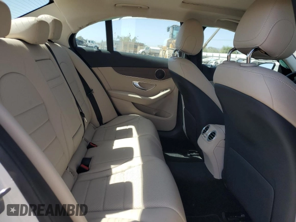 2019 Mercedes-Benz C 300 with VIN 55SWF8DB2KU283071, listed as a Copart auction lot 59438405 with 29,106 mi miles and Salvage title. Bid and sale history available at DreamBid. Image 10.