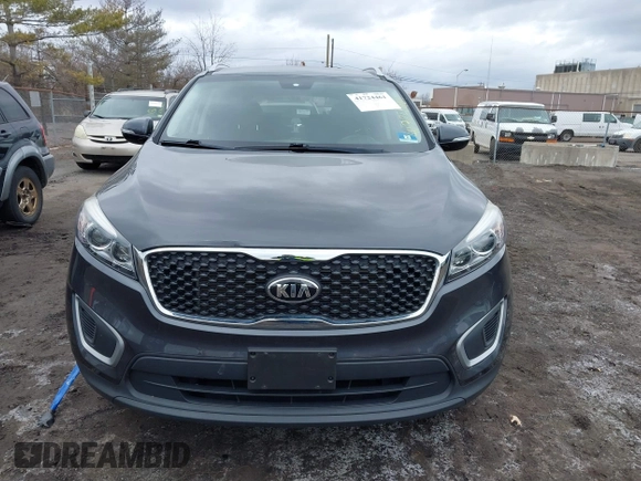 2018 Kia Sorento LX with VIN 5XYPGDA3XJG339502, listed as a IAAI auction lot 41724461 with 58,849 mi miles. Bid and sale history available at carsss.com. Image 12.