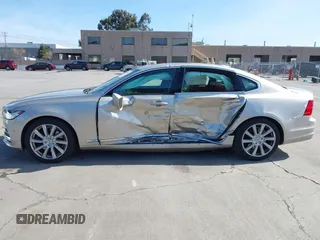 2018 Volvo S90 Inscription z VIN LVY992MLXJP004376, wystawiony jako IAAI lot #41850741 z przebiegiem 50 164 mil mil oraz . Historia ofert i sprzedaży dostępna na DreamBid. Obrazek 14.