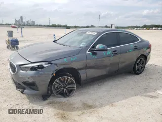 2021 BMW 2 Series 228i z VIN WBA53AK01M7J01235, wystawiony jako Copart lot #54838915 z przebiegiem 40 327 mil mil oraz Szkoda całkowita • Salvage title. Historia ofert i sprzedaży dostępna na DreamBid. Obrazek 1.