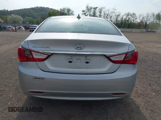 2013 Hyundai Sonata GLS with VIN 5NPEB4AC6DH539103, listed as a IAAI auction lot 42124467 with 182,907 mi miles and . Bid and sale history available at carsss.com. Image 17.