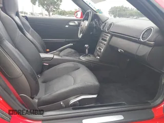 2006 Porsche Boxster с VIN WP0CA29866U712142, выставлен на аукционе IAAI как лот 42423093 с пробегом 57 057 миль миль и . История ставок и продаж доступна на DreamBid. Изображение 5.