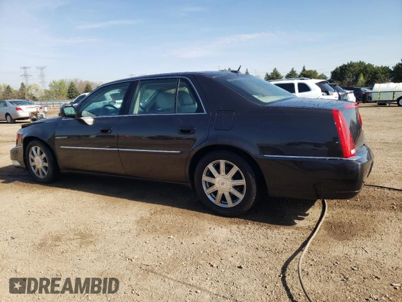 2008 Cadillac DTS 1SC z VIN 1G6KD57Y68U111388, wystawiony jako Copart lot #54204465 z przebiegiem 122 077 mil mil oraz Szkoda całkowita • Salvage title. Historia ofert i sprzedaży dostępna na DreamBid. Obrazek 2.