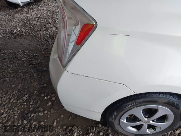 2015 Toyota Prius Four z VIN JTDKN3DU9F1889635, wystawiony jako IAAI lot #42189280 z przebiegiem 119 652 mil mil oraz . Historia ofert i sprzedaży dostępna na DreamBid. Obrazek 6.