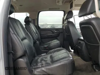2008 GMC Yukon XL z VIN 1GKFK66858J243561, wystawiony jako Copart lot #50010235 z przebiegiem 152 837 mil mil oraz Szkoda całkowita • Salvage title. Historia ofert i sprzedaży dostępna na DreamBid. Obrazek 11.