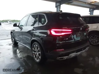 2019 BMW X5 xDrive40i with VIN 5UXCR6C59KLL12458, listed as a IAAI auction lot 41910665 with 80,287 mi miles. Bid and sale history available at carsss.com. Image 3.