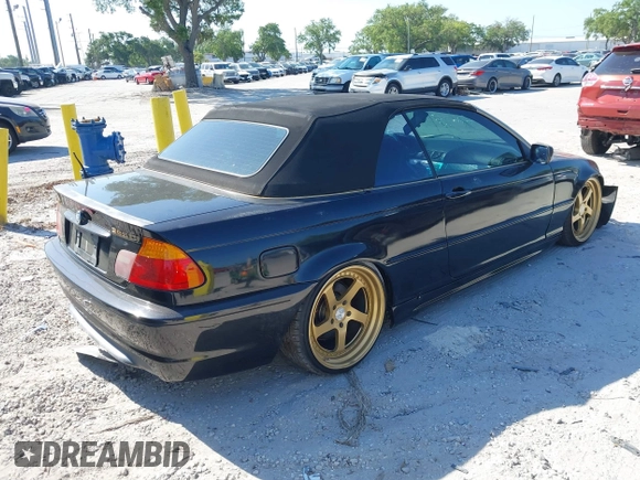 2004 BMW 3 Series 325Ci with VIN WBABW33454PG97847, listed as a IAAI auction lot 41903694 with 127,612 mi miles. Bid and sale history available at carsss.com. Image 4.