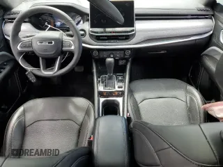 2023 Jeep Compass Latitude Lux с VIN 3C4NJDFN3PT517934, выставлен на аукционе Copart как лот 54015345 с пробегом 13 279 миль миль и Списание • Salvage title. История ставок и продаж доступна на DreamBid. Изображение 8.