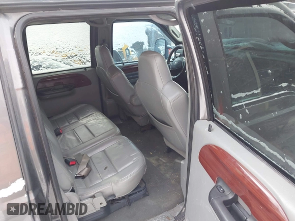 2005 Ford F-250 XL with VIN 1FTSW21P05EA15266, listed as a IAAI auction lot 41625540 with 248,211 mi miles and . Bid and sale history available at DreamBid. Image 8.