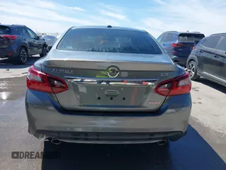 2018 Nissan Altima 2.5 SR with VIN 1N4AL3AP7JC475451, listed as a IAAI auction lot 41814760 with 38,440 mi miles. Bid and sale history available at carsss.com. Image 16.