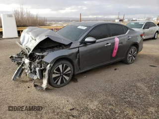 2021 Nissan Altima SV z VIN 1N4BL4DV1MN343802, wystawiony jako Copart lot #45592665 z przebiegiem 84 242 mil mil oraz Szkoda całkowita • Salvage title. Historia ofert i sprzedaży dostępna na DreamBid. Obrazek 1.