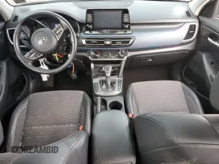 2021 Kia Seltos S z VIN KNDEUCA22M7057082, wystawiony jako Copart lot #46253545 z przebiegiem 67 733 mil mil oraz Szkoda całkowita • Salvage title. Historia ofert i sprzedaży dostępna na DreamBid. Obrazek 8.
