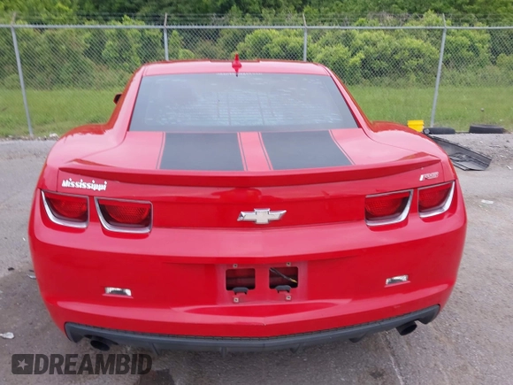 2013 Chevrolet Camaro LT z VIN 2G1FB1E37D9191210, wystawiony jako IAAI lot #42163053 z przebiegiem 316 976 mil mil oraz . Historia ofert i sprzedaży dostępna na DreamBid. Obrazek 16.