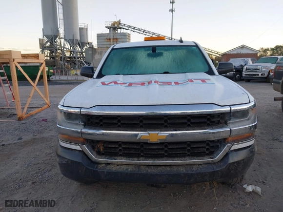2018 Chevrolet Silverado 1500 Work Truck with VIN 1GCNCNEH2JZ239815, listed as a IAAI auction lot 40581431 with 119,201 mi miles. Bid and sale history available at carsss.com. Image 12.