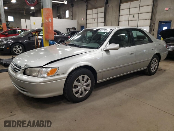 2000 Toyota Camry CE z VIN JT2BG22K1Y0483646, wystawiony jako Copart lot #53129705 z przebiegiem 187 418 mil mil oraz Szkoda całkowita • Salvage title. Historia ofert i sprzedaży dostępna na DreamBid. Obrazek 1.