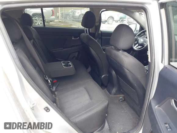 2011 Kia Sportage LX with VIN KNDPB3A21B7059725, listed as a IAAI auction lot 41814298 with 178,023 mi miles and . Bid and sale history available at carsss.com. Image 8.