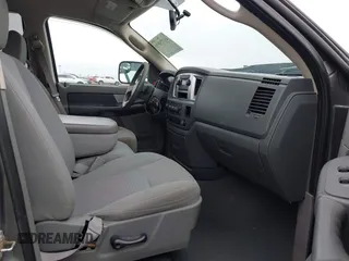 2008 Dodge 1500 SLT with VIN 1D7HU18248J155617, listed as a IAAI auction lot 41775899 with 334,788 mi miles. Bid and sale history available at carsss.com. Image 5.