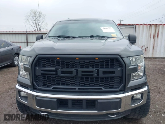2015 Ford F-150 XLT with VIN 1FTEX1EP9FFC75210, listed as a IAAI auction lot 39041797 with 125,522 mi miles. Bid and sale history available at carsss.com. Image 13.