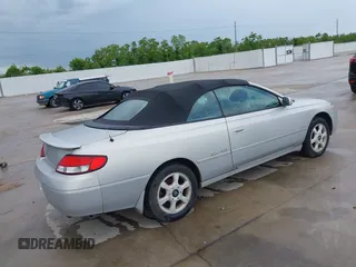 2001 Toyota Solara SE z VIN 2T1FF28P11C488940, wystawiony jako IAAI lot #42223312 z przebiegiem 197 410 mil mil oraz . Historia ofert i sprzedaży dostępna na DreamBid. Obrazek 4.