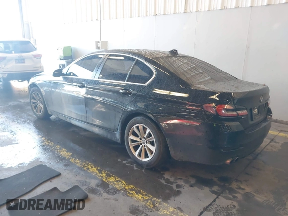 2016 BMW 5 Series 528i z VIN WBA5A5C58GG348604, wystawiony jako IAAI lot #41119325 z przebiegiem 97 798 mil mil oraz . Historia ofert i sprzedaży dostępna na DreamBid. Obrazek 3.