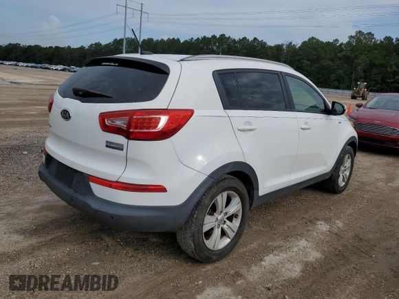 2012 Kia Sportage LX z VIN KNDPBCA23C7221128, wystawiony jako Copart lot #60333615 z przebiegiem Nie podano mil oraz Czysty tytuł • Clean title. Historia ofert i sprzedaży dostępna na DreamBid. Obrazek 3.