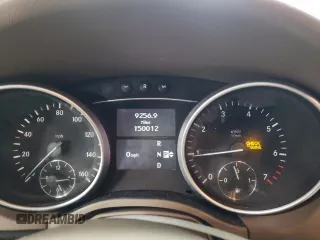 2009 Mercedes-Benz M 350 with VIN 4JGBB86E09A447127, listed as a Copart auction lot 44745175 with 150,012 mi miles and Salvage Title. Bid and sale history available at carsss.com. Image 9.