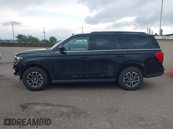 2024 Ford Expedition XLT with VIN 1FMJU1J85REA09324, listed as a IAAI auction lot 42520300 with 41,731 mi miles and . Bid and sale history available at DreamBid. Image 15.