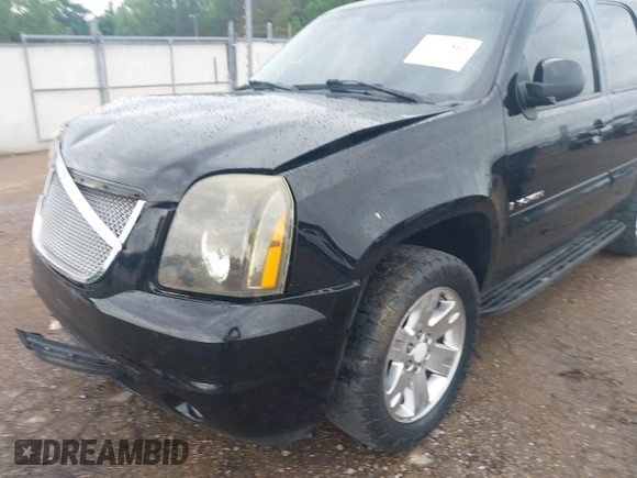 2008 GMC Yukon SLT 4SB z VIN 1GKFK13018J146391, wystawiony jako IAAI lot #42102852 z przebiegiem 305 880 mil mil oraz . Historia ofert i sprzedaży dostępna na DreamBid. Obrazek 12.
