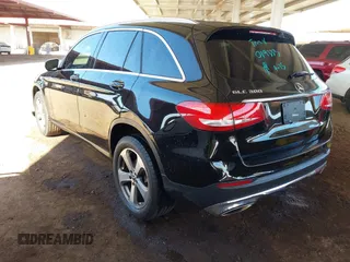 2018 Mercedes-Benz GLC 300 with VIN WDC0G4JB8JV019333, listed as a IAAI auction lot 42059817 with 110,499 mi miles and . Bid and sale history available at DreamBid. Image 3.