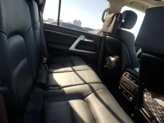 2016 Toyota Land Cruiser z VIN JTMCY7AJ2G4041240, wystawiony jako Copart lot #74304804 z przebiegiem 39 297 mil mil oraz Szkoda całkowita • Salvage title. Historia ofert i sprzedaży dostępna na DreamBid. Obrazek 10.