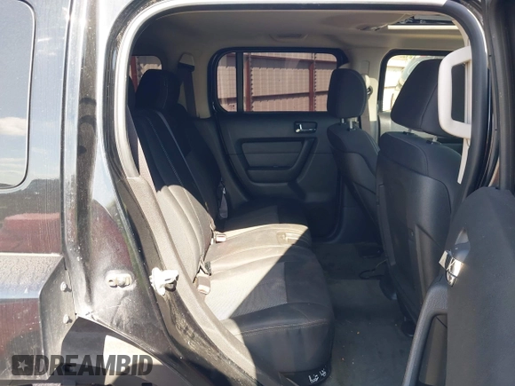 2006 Hummer H3 with VIN 5GTDN136468137230, listed as a IAAI auction lot 41886167 with 135,120 mi miles. Bid and sale history available at carsss.com. Image 8.