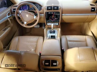 2005 Porsche Cayenne S z VIN WP1AB29P85LA63281, wystawiony jako Copart lot #89323555 z przebiegiem 92 599 mil mil oraz Czysty tytuł • Clean title. Historia ofert i sprzedaży dostępna na DreamBid. Obrazek 8.