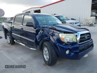2006 Toyota Tacoma PreRunner z VIN 3TMJU62N56M019928, wystawiony jako IAAI lot #42396750 z przebiegiem 206 564 mil mil oraz . Historia ofert i sprzedaży dostępna na DreamBid. Obrazek 1.