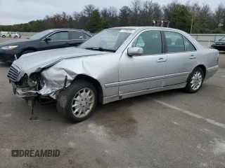 2002 Mercedes-Benz E-Class with VIN WDBJF82J42X068060, listed as a Copart auction lot 48422005 with 263,835 mi miles and Non Repairable. Bid and sale history available at carsss.com. Image 1.
