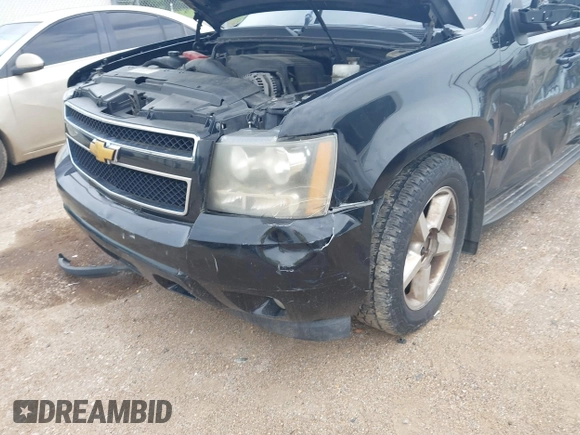 2007 Chevrolet Tahoe LT z VIN 1GNFK13097R132998, wystawiony jako IAAI lot #42257393 z przebiegiem 288 126 mil mil oraz . Historia ofert i sprzedaży dostępna na DreamBid. Obrazek 19.