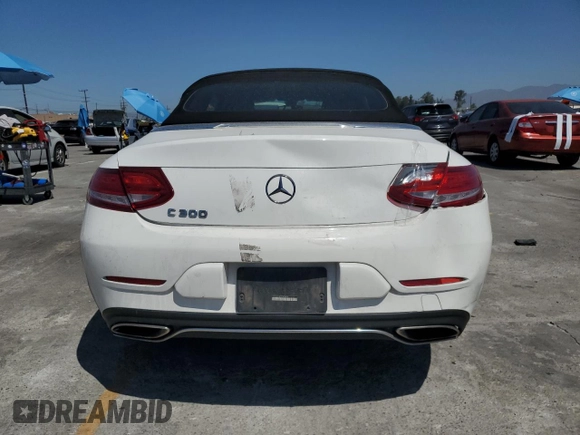 2018 Mercedes-Benz C 300 с VIN WDDWK4JB7JF623454, выставлен на аукционе Copart как лот 61343225 с пробегом 99 763 миль миль и Списание • Salvage title. История ставок и продаж доступна на DreamBid. Изображение 6.