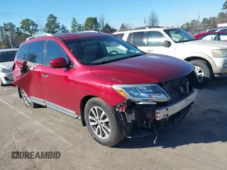 2014 Nissan Pathfinder SV with VIN 5N1AR2MN2EC712829, listed as a IAAI auction lot 41357598 with 130,875 mi miles. Bid and sale history available at carsss.com. Image 1.