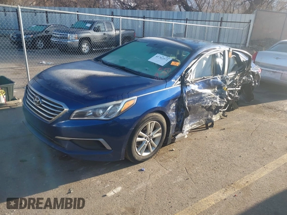 2017 Hyundai Sonata SE z VIN 5NPE24AF8HH565251, wystawiony jako IAAI lot #41762572 z przebiegiem Nie podano mil oraz . Historia ofert i sprzedaży dostępna na DreamBid. Obrazek 17.