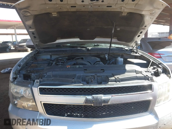 2013 Chevrolet Tahoe LS with VIN 1GNSCAE03DR179027, listed as a IAAI auction lot 42096434 with 205,143 mi miles and . Bid and sale history available at DreamBid. Image 10.