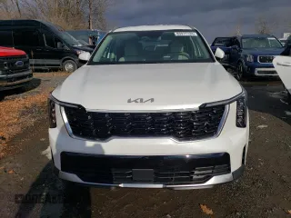 2025 Kia Sorento Hybrid EX with VIN KNDRHDJG0S5315017, listed as a Copart auction lot 83977724 with 13 mi miles and Salvage Title. Bid and sale history available at carsss.com. Image 5.