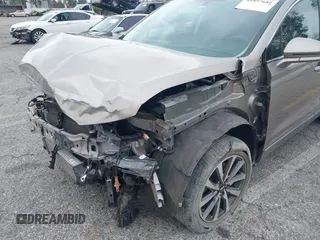 2019 Lincoln MKC Reserve with VIN 5LMCJ3C9XKUL09386, listed as a IAAI auction lot 41857681 with 66,101 mi miles and . Bid and sale history available at DreamBid. Image 6.